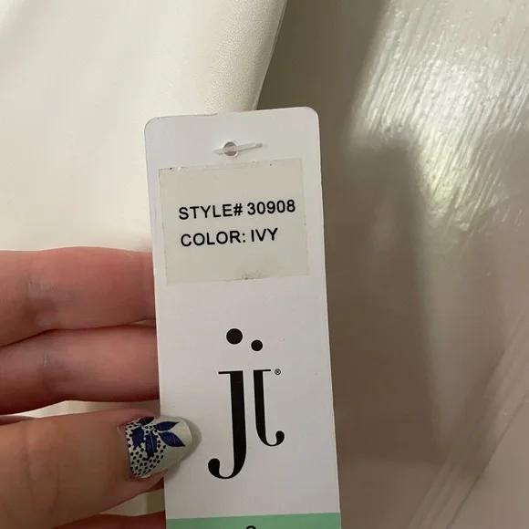 NWT Julia Jordan white dress - Picture 5 of 7